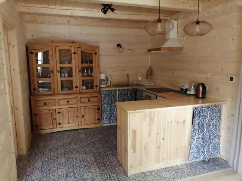 Swiety Spokoj Laka I Woda Pozezdrze Exterior photo